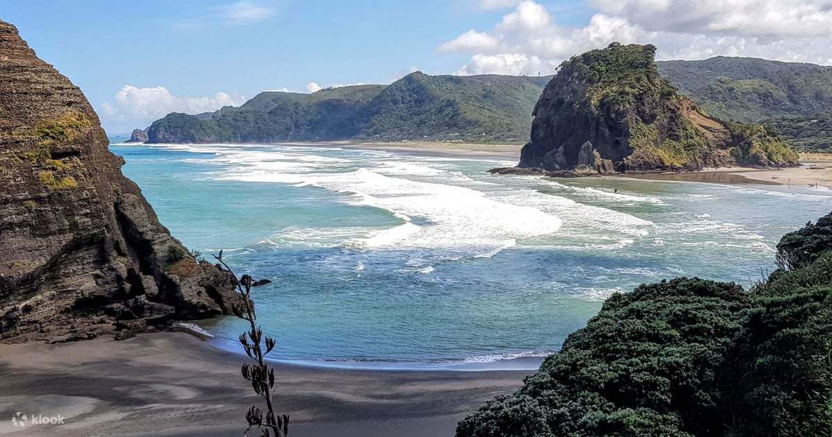 Karekare Beach