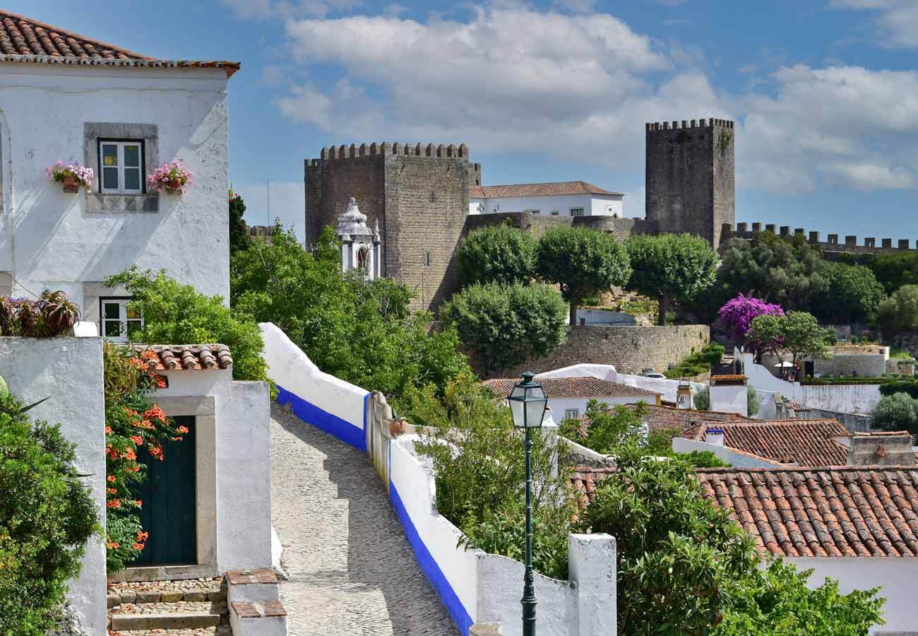 Castillo de Óbidos y calles empedradas