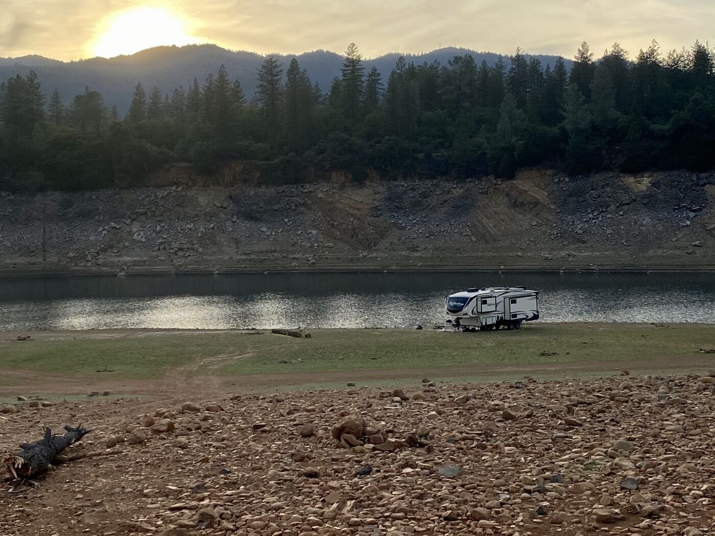 Sunset boondocking by Shasta-Trinity lake at Gregory Beach