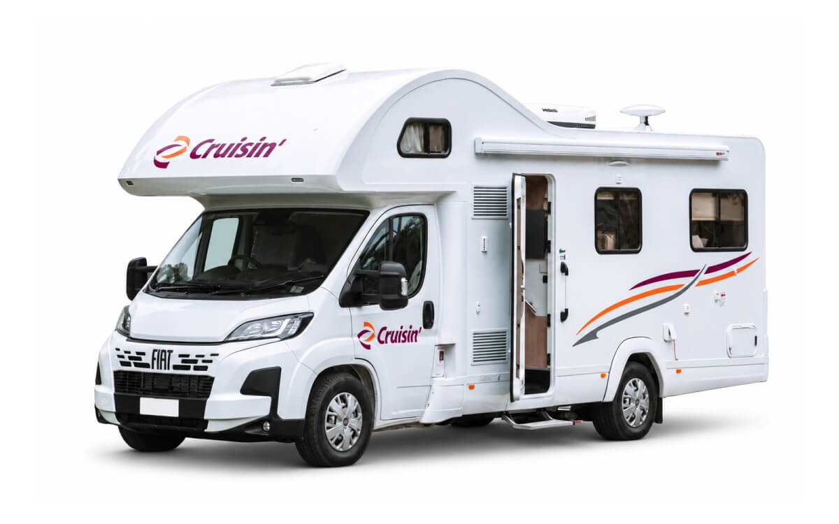6 Berth Deluxe — Cruisin Motorhomes